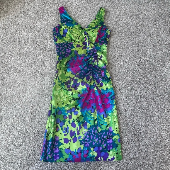 Vibrant Floral V-neck Dress Evan Picone Size 6, wedding, cocktail, chartreuse - Picture 2 of 12